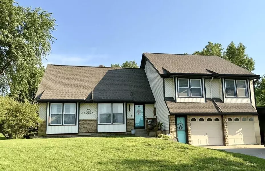 14702 W 65th TER, Shawnee, KS 66216