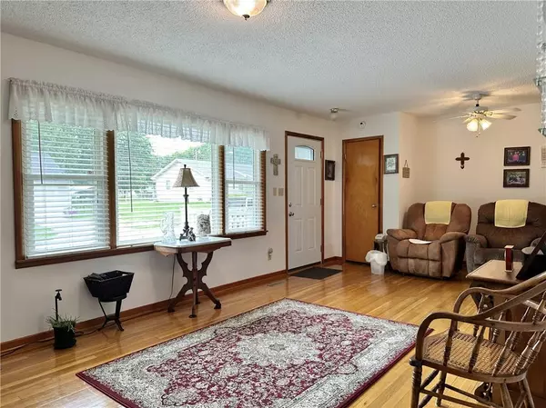 Trenton, MO 64683,1709 E 5th ST