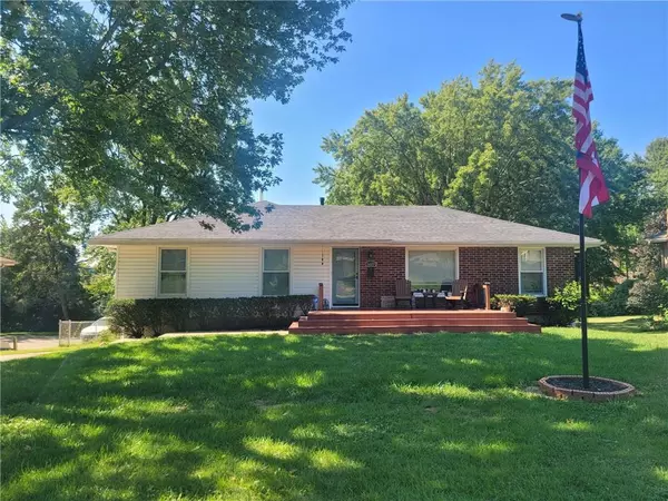 6609 E 129th ST, Grandview, MO 64030