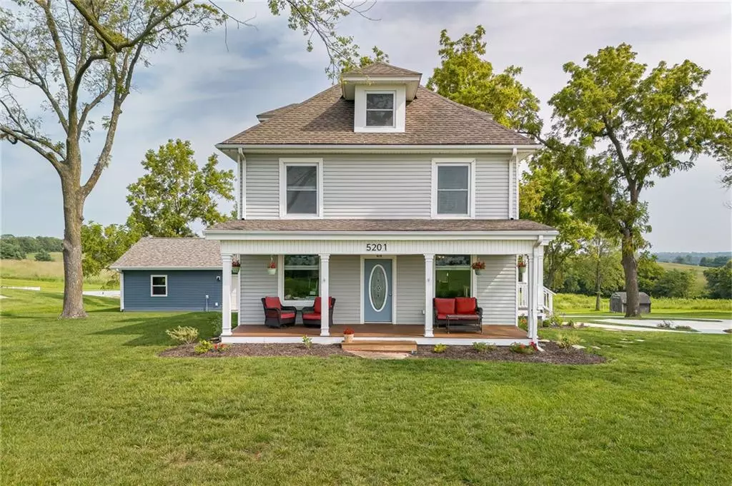 St Joseph, MO 64505,5201 Cook RD