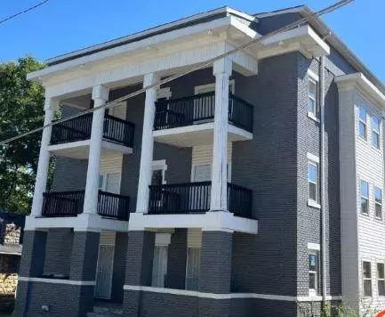 2305 E 37TH ST, Kansas City, MO 64109