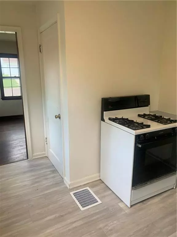 Raytown, MO 64133,9609 E 69th ST