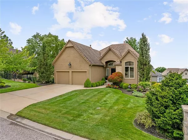 Lenexa, KS 66220,9906 Fountain CIR