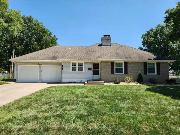 5005 S Woodside AVE, Independence, MO 64055