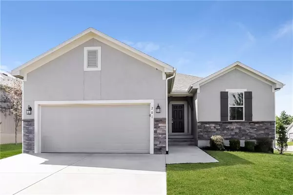 201 Kim CT, Grain Valley, MO 64029