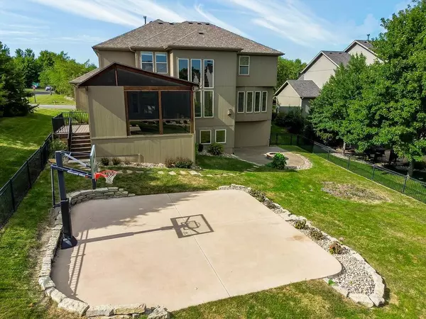 Olathe, KS 66061,24135 W 113th TER