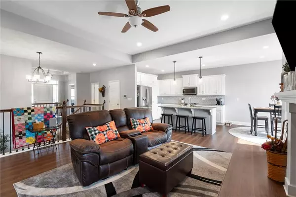 Tonganoxie, KS 66086,907 N Willow CT