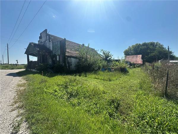 1246 SW 13 HWY, Leeton, MO 64761