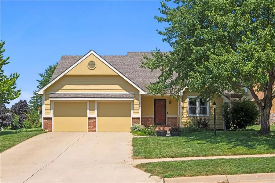 1204 Chadwick CT, Lawrence, KS 66049