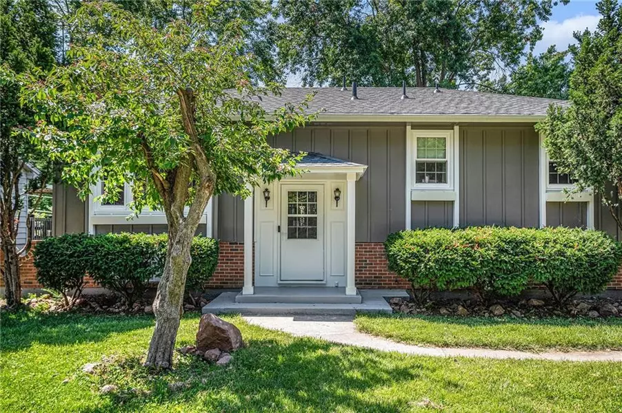6919 NW 76th TER, Kansas City, MO 64152
