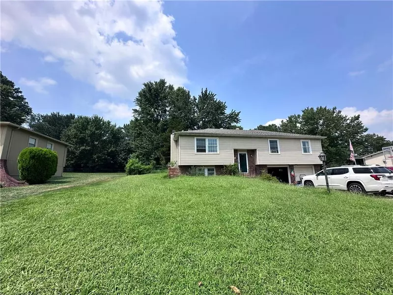 19 150th RD, Warrensburg, MO 64093