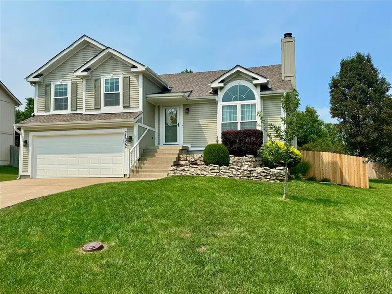 21322 W 52nd ST, Shawnee, KS 66218