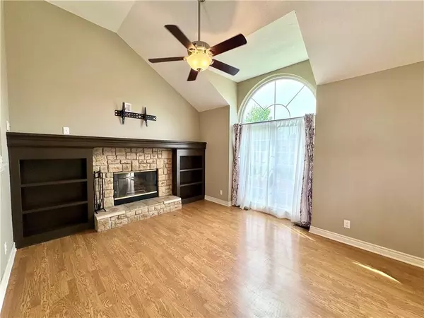 Shawnee, KS 66218,21322 W 52nd ST