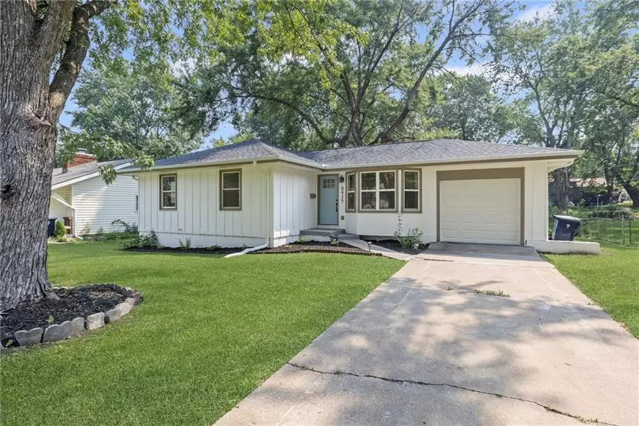 8927 Stark AVE, Kansas City, MO 64138