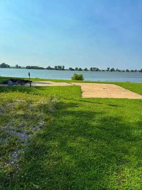 618 Tubbs LN, Big Lake, MO 64437