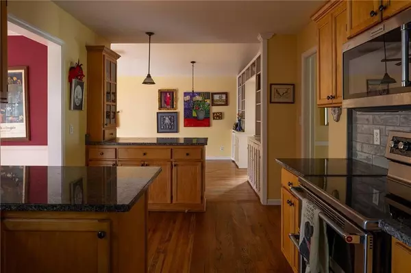 Prairie Village, KS 66208,2207 W 79th TER