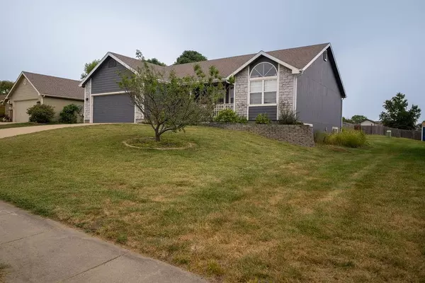 Eudora, KS 66025,2722 Stratton DR