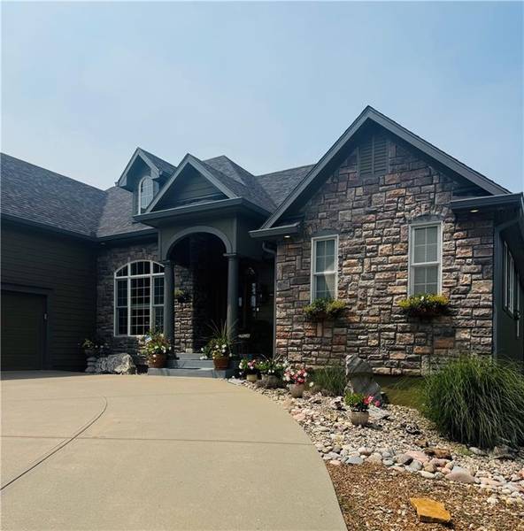 9104 E 203rd ST, Belton, MO 64012