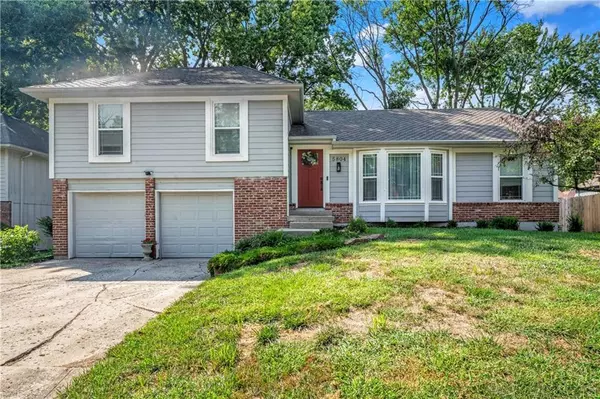 5804 NE Buttonwood Tree LN, Kansas City, MO 64119