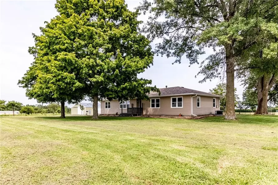 23 SE D HWY, Knob Noster, MO 65336