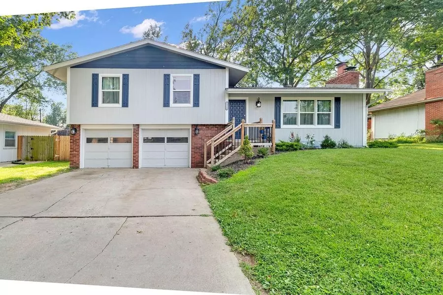 2216 N 82nd TER, Kansas City, KS 66109