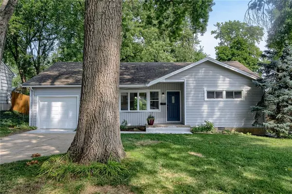4800 W 76 ST, Prairie Village, KS 66208