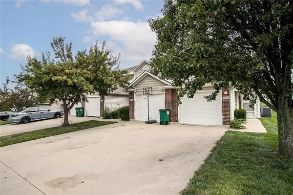 Blue Springs, MO 64064,801-803-805-807 SW Imperial LN