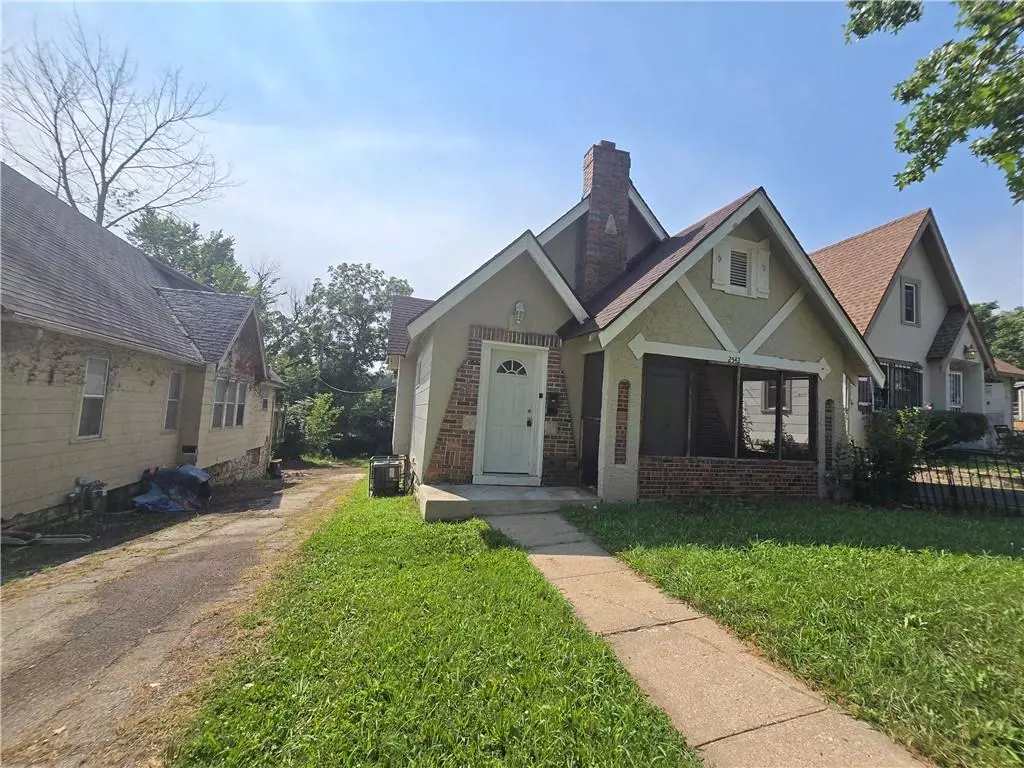 Kansas City, MO 64127,2542 Drury ST