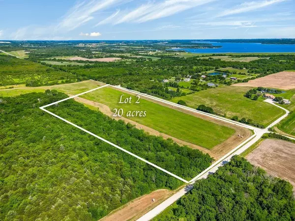 0002 W 271 ST, Paola, KS 66071