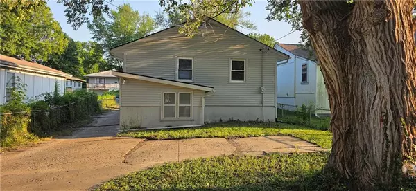 Kansas City, MO 64114,216 82 ST