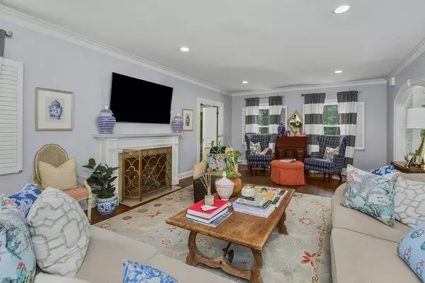 Mission Hills, KS 66208,6141 Mission DR