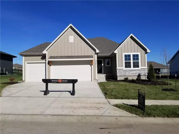 4271 Aspen DR, Basehor, KS 66007
