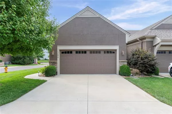 Overland Park, KS 66223,15686 Lowell LN