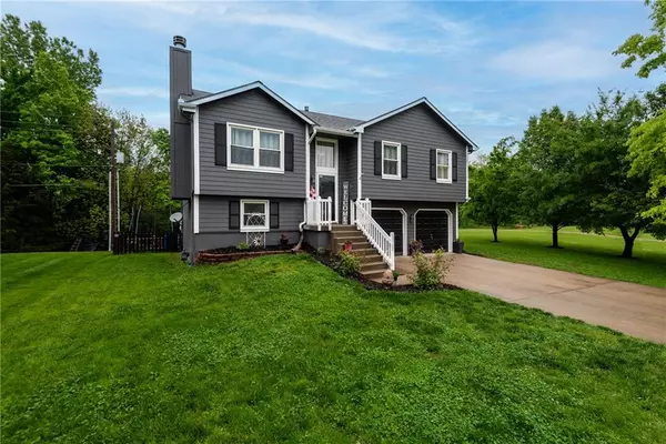 De Soto, KS 66018,33182 W 87 CIR