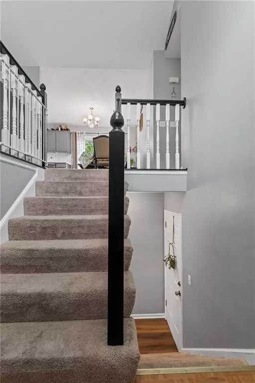 De Soto, KS 66018,33182 W 87 CIR