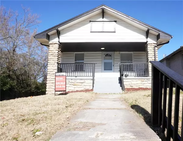 3822 E 68th TER, Kansas City, MO 64132