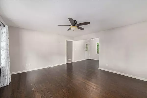 Liberty, MO 64068,828 W Brown ST