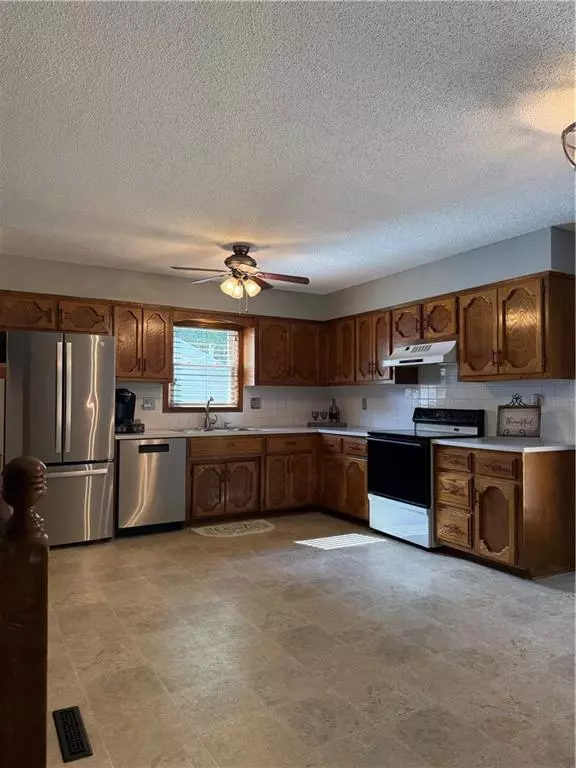 Kansas City, MO 64118,1412 NW 63RD TER