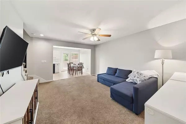 Kansas City, KS 66109,13117 Everett CT