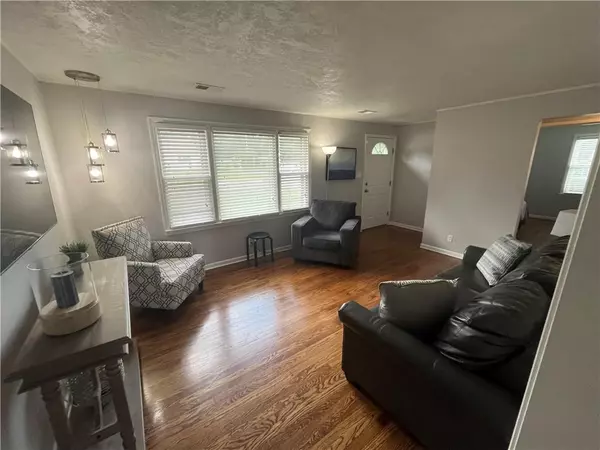 Overland Park, KS 66204,7636 Robinson ST