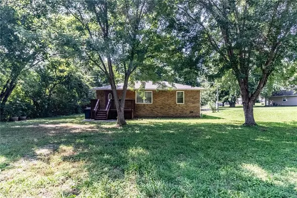 Knob Noster, MO 65336,305 S Washington AVE