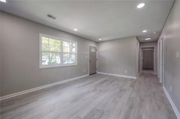 Kansas City, KS 66106,3421 Victoria DR