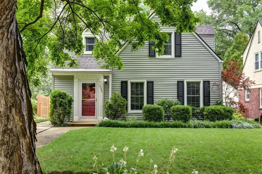 6733 Locust ST, Kansas City, MO 64131