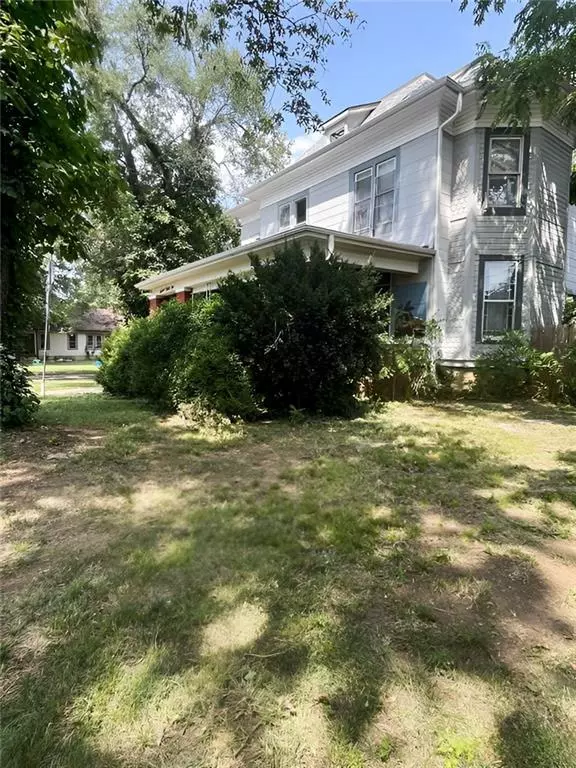 Fort Scott, KS 66701,735 Crawford ST