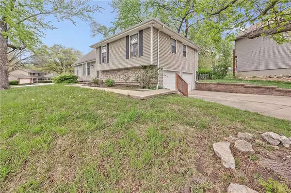 Overland Park, KS 66207,5428 W 102nd ST