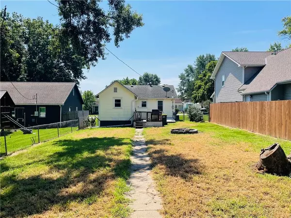 Lansing, KS 66043,209 E Kay ST