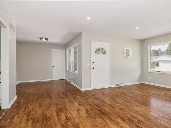 Savannah, MO 64485,106 S 14th ST