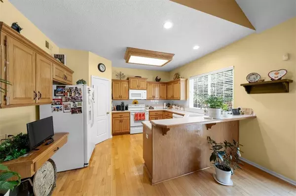Shawnee, KS 66226,5161 Roundtree ST