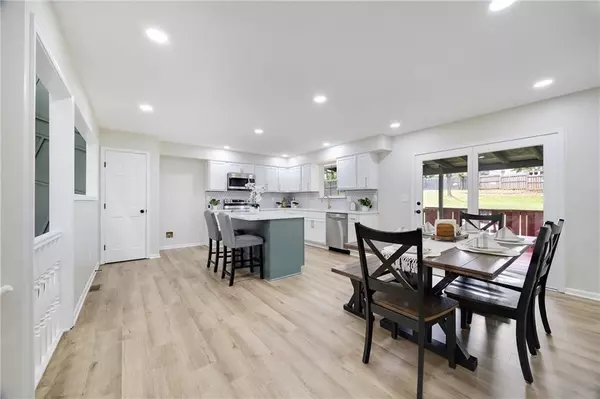 Lansing, KS 66043,513 Forestglen LN