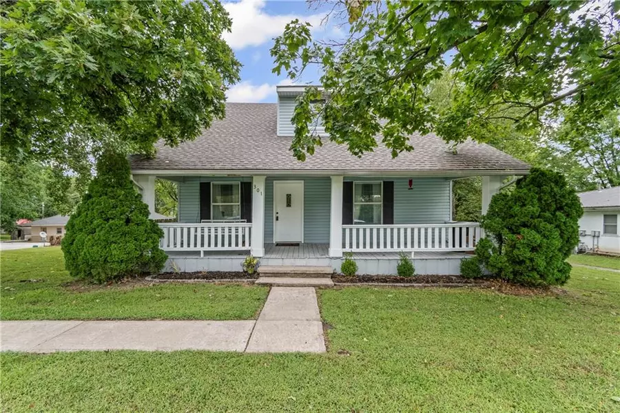 301 Clark ST, Richmond, MO 64085